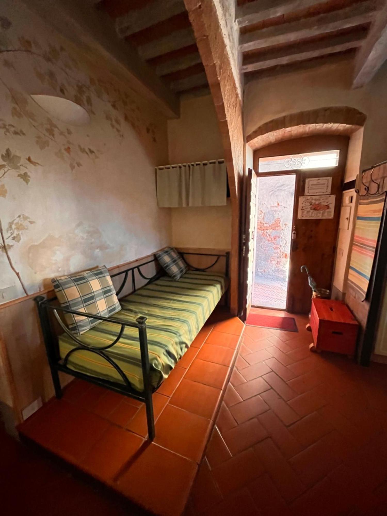 B&B Camere La Vite ปีเอนซา ภายนอก รูปภาพ