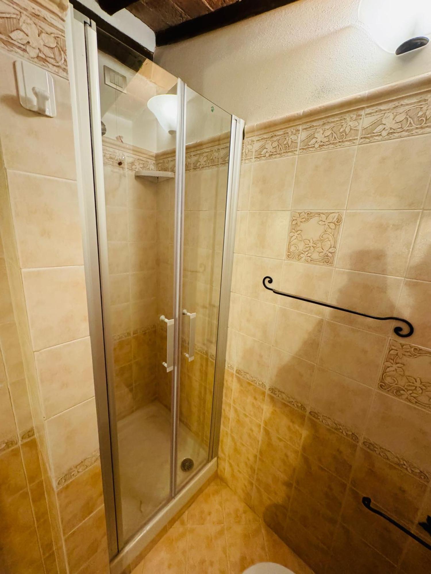 B&B Camere La Vite ปีเอนซา ภายนอก รูปภาพ