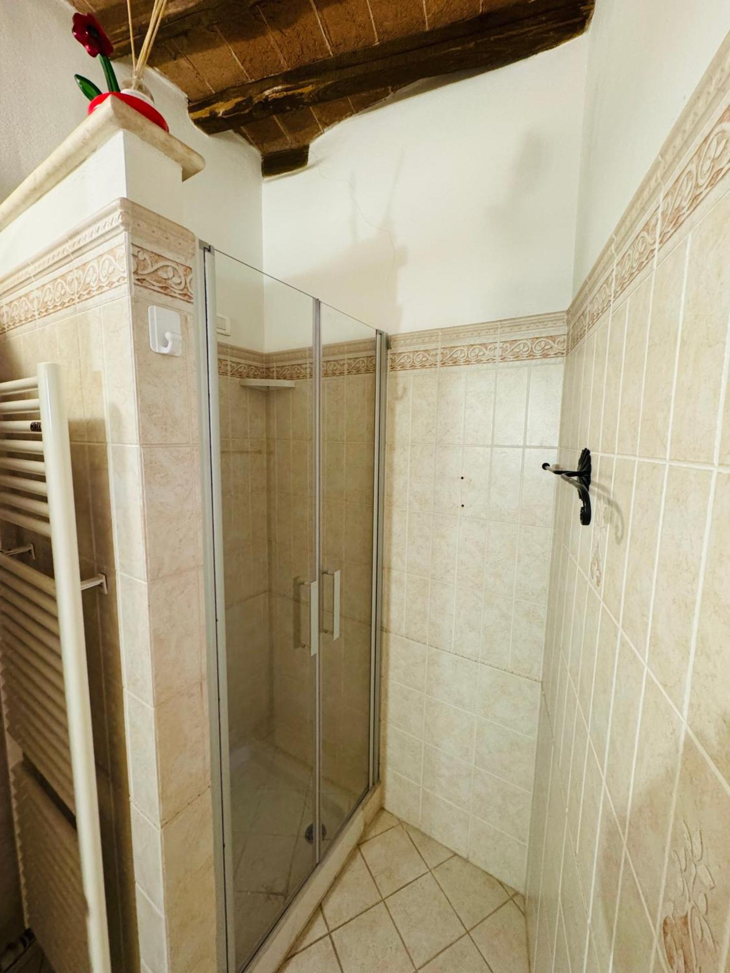 B&B Camere La Vite ปีเอนซา ภายนอก รูปภาพ