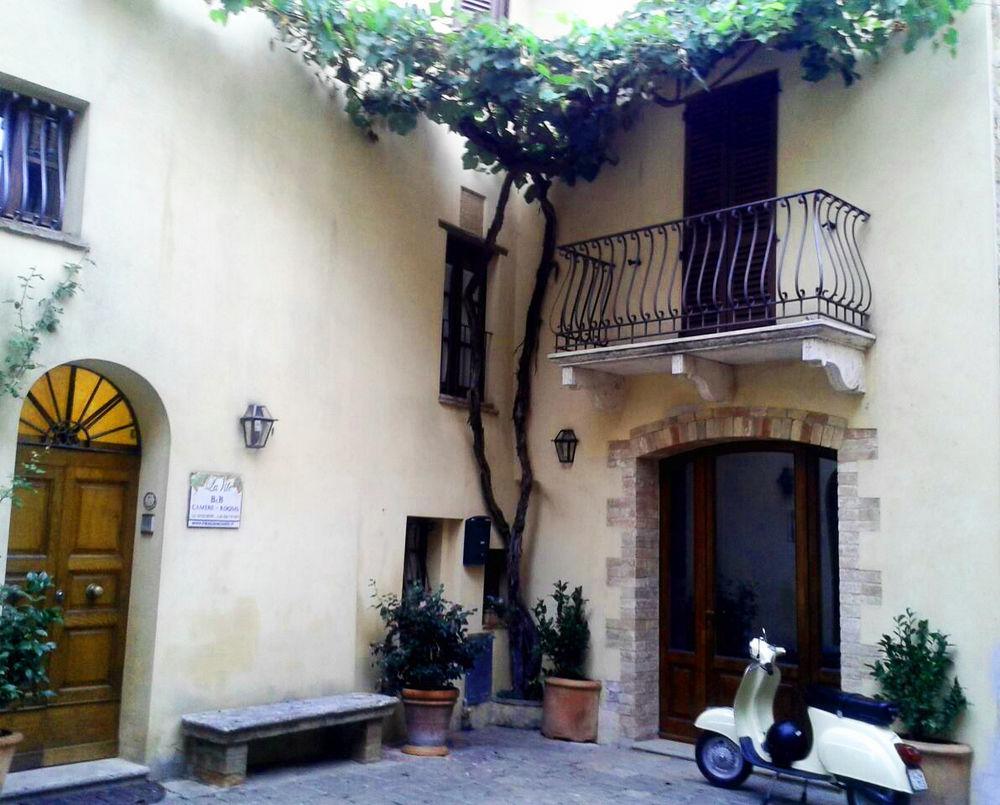 B&B Camere La Vite ปีเอนซา ภายนอก รูปภาพ